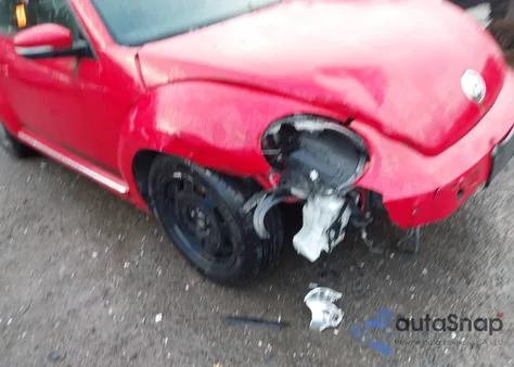 2013 Volkswagen Beetle 2.5L z USA, uszkodzony, nr VIN 3VWJP7AT5DM688871